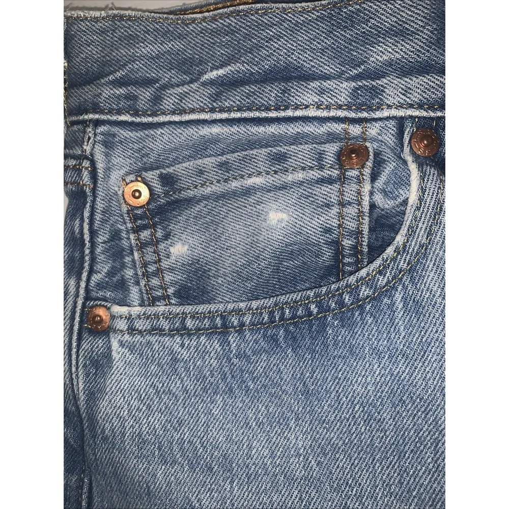 Levi's Men's 501 33x30 Original Straight Fit Jeans Blue Button Fly Medium Wash